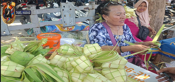 Lebaran Yang Berat Bagi Pedagang Anyaman Ketupat Pembeli Sepi Harga Janur Mencekik